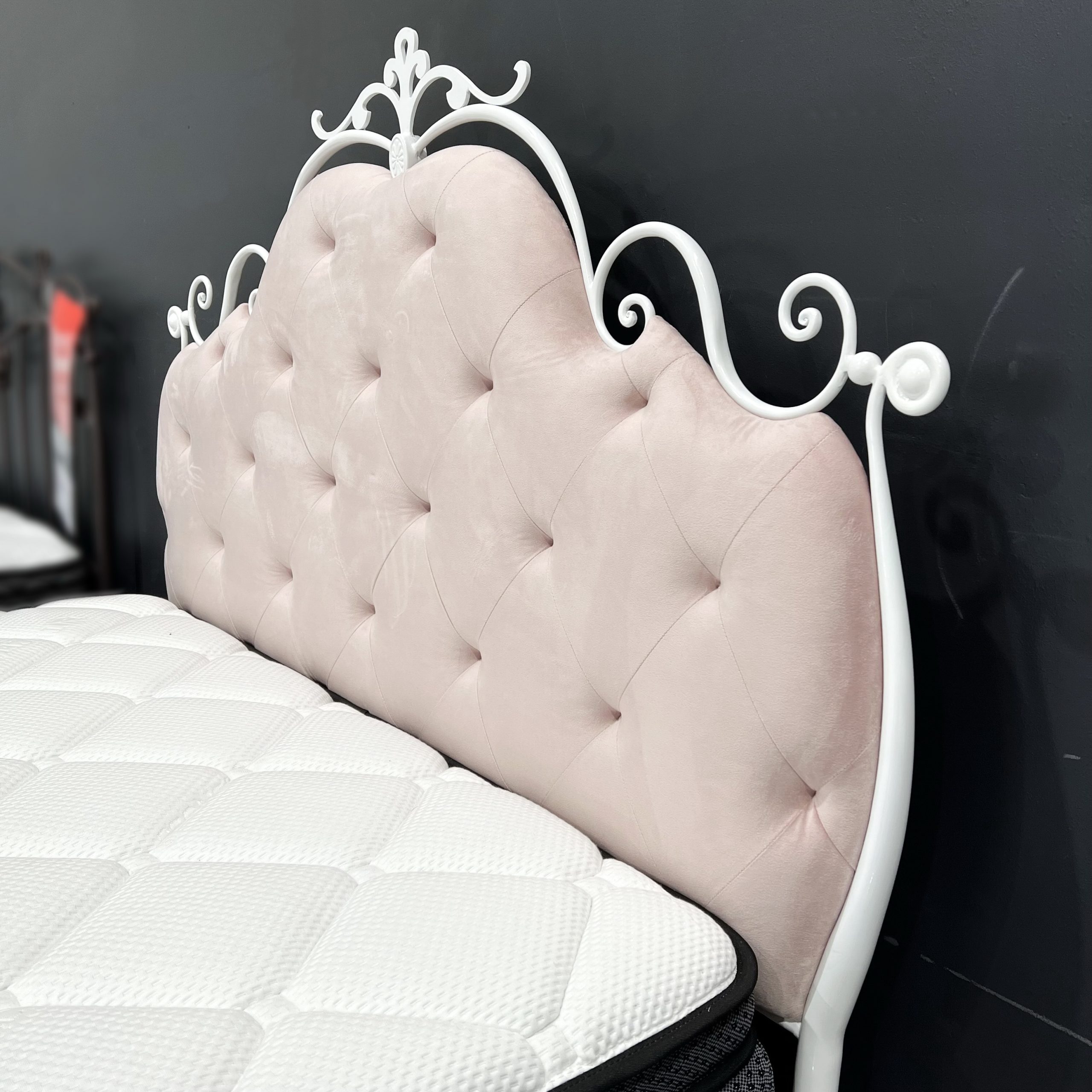 Amber Queen Bed Amber Queen Bed