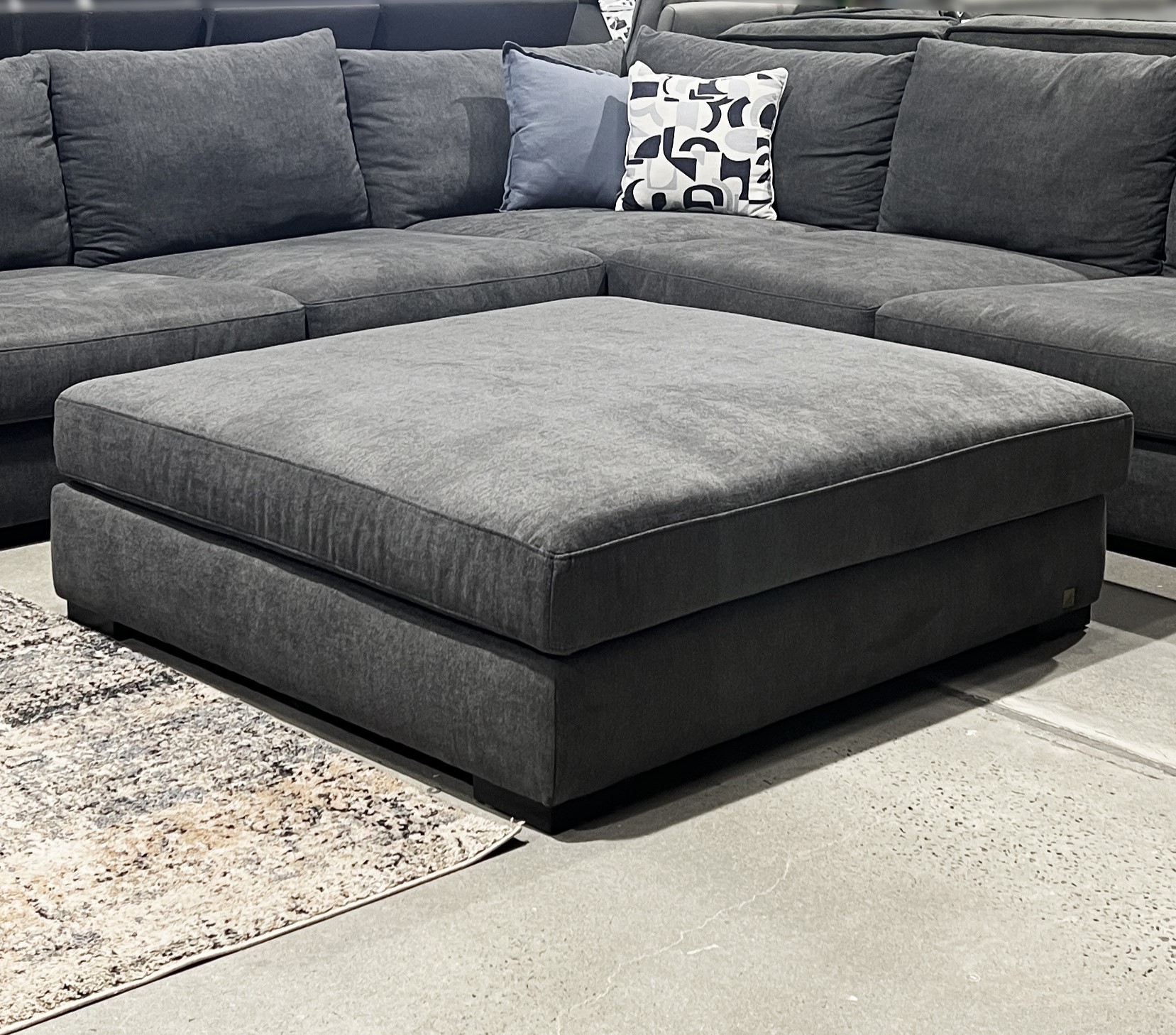 Atalanta Dark Grey KB1328 - Ottoman Atalanta Dark Grey KB1328 - Ottoman