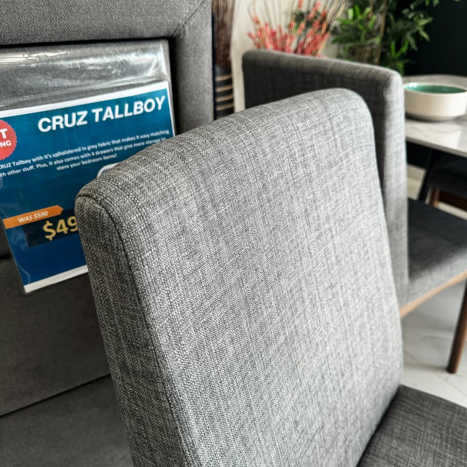 ELMA CHAIR 1