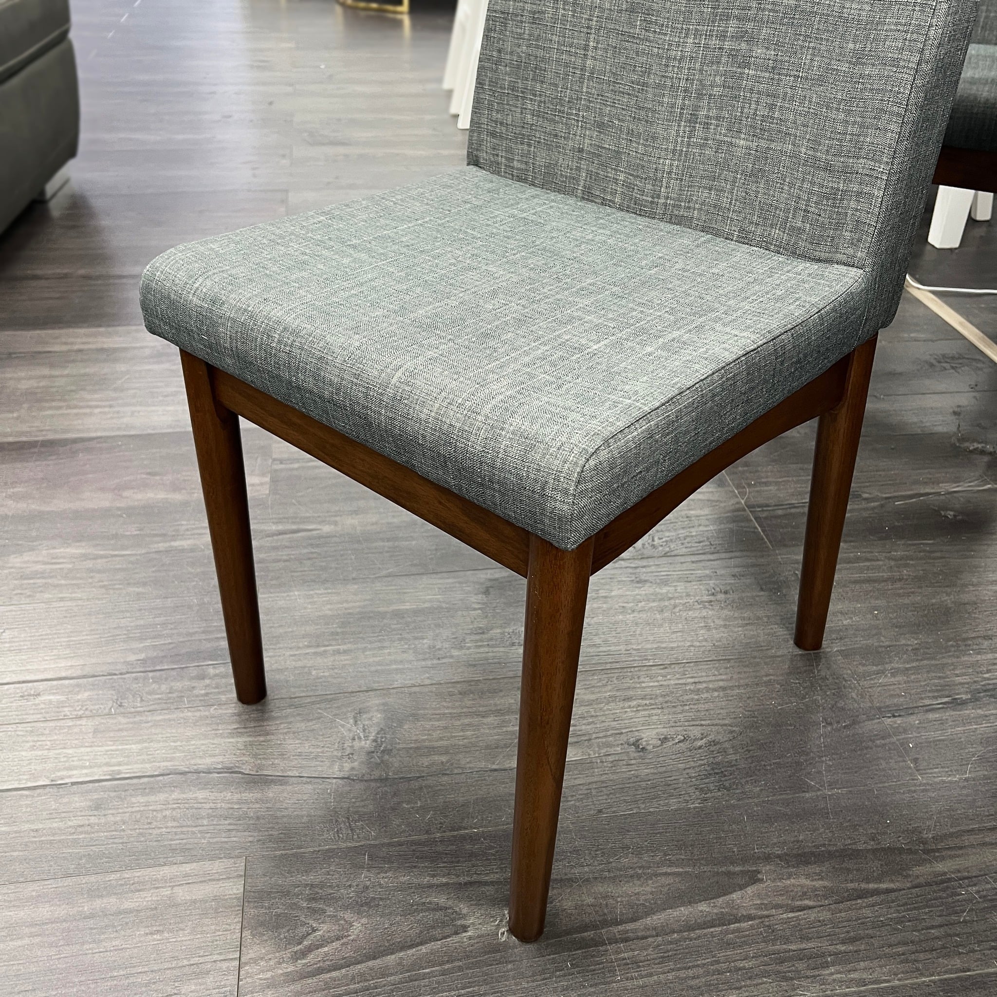 ELMA CHAIR 4