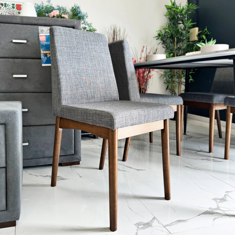 ELMA CHAIR