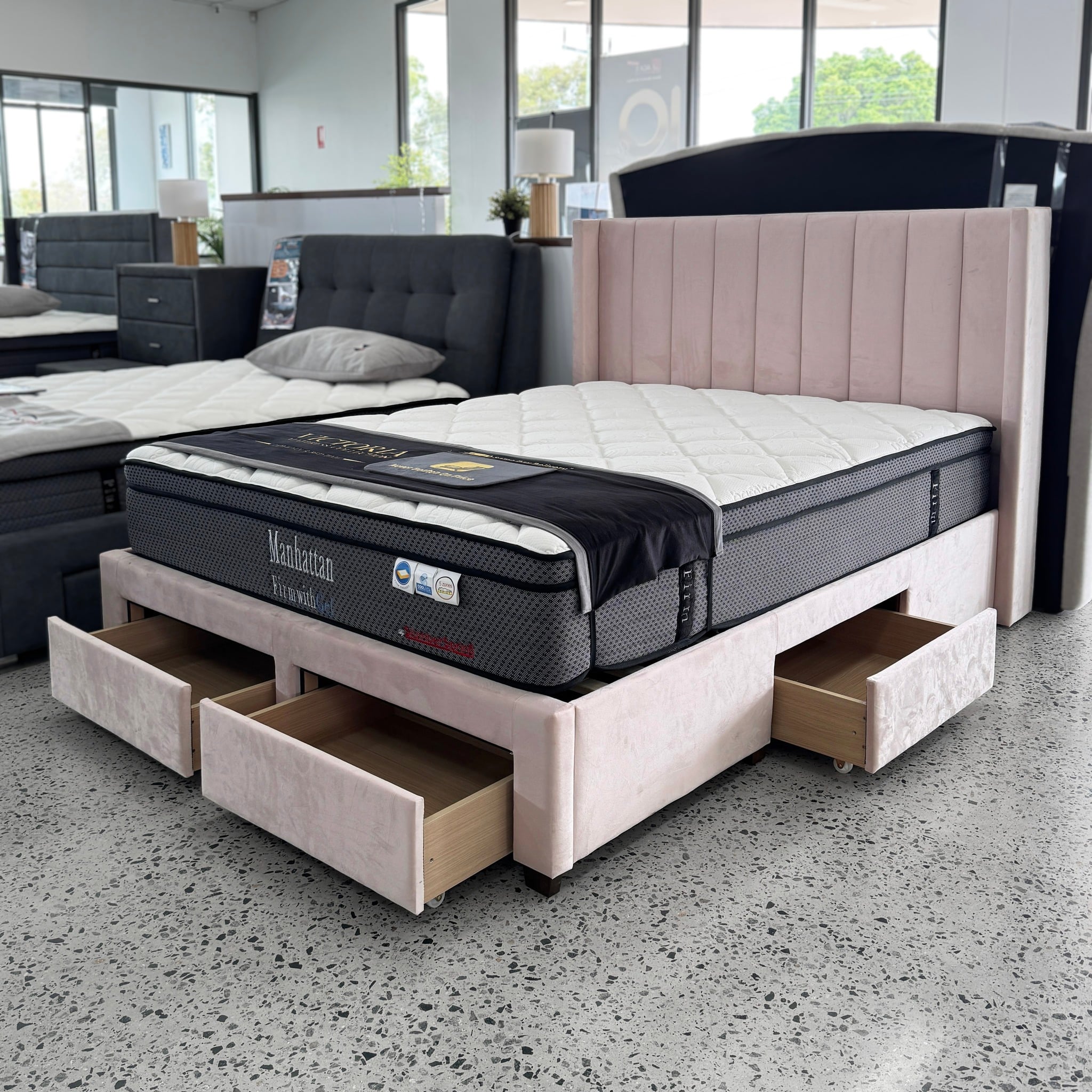 JASMINE PINK VELVET 1
