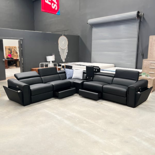 Lima Black Leather U-Shaped