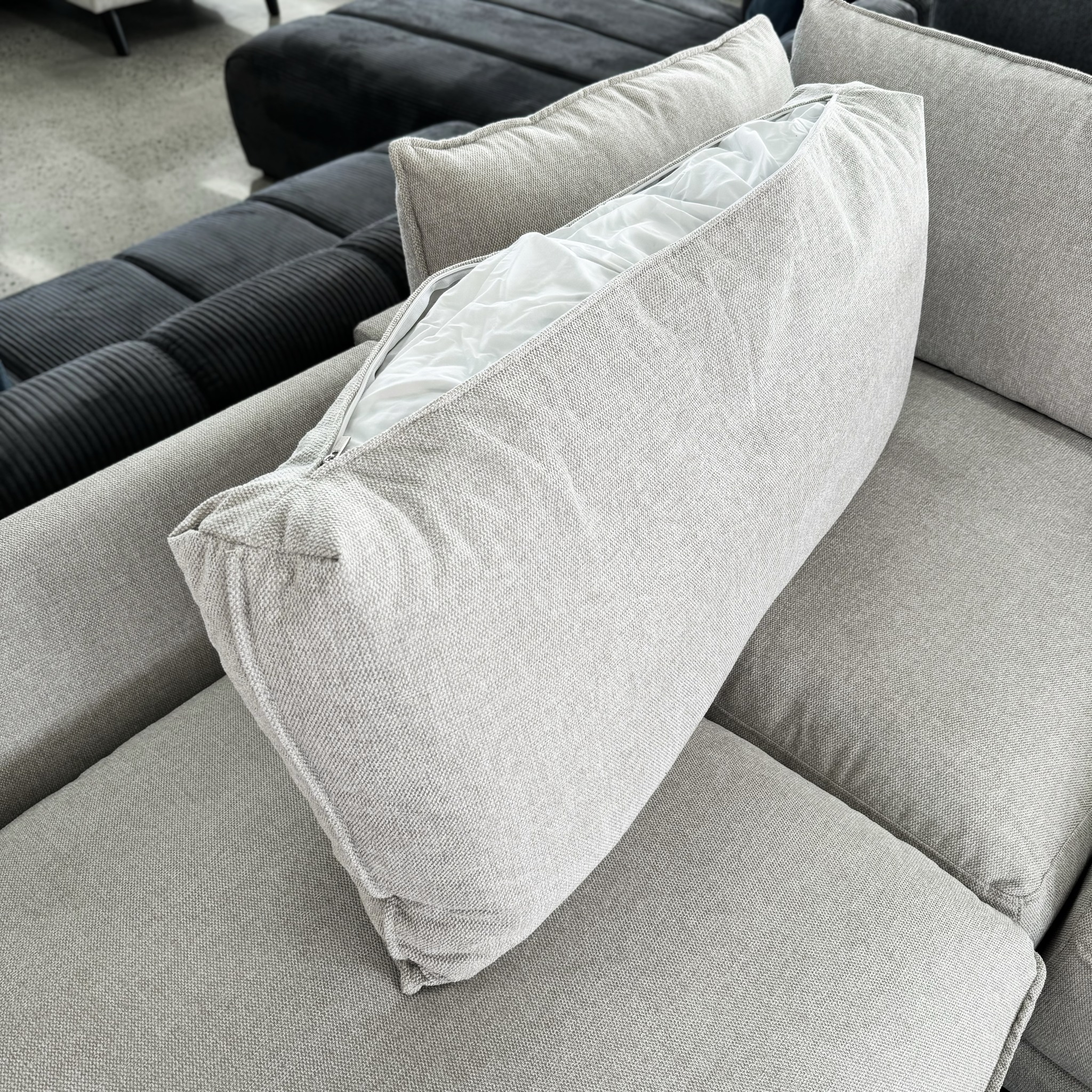 logan beige 6