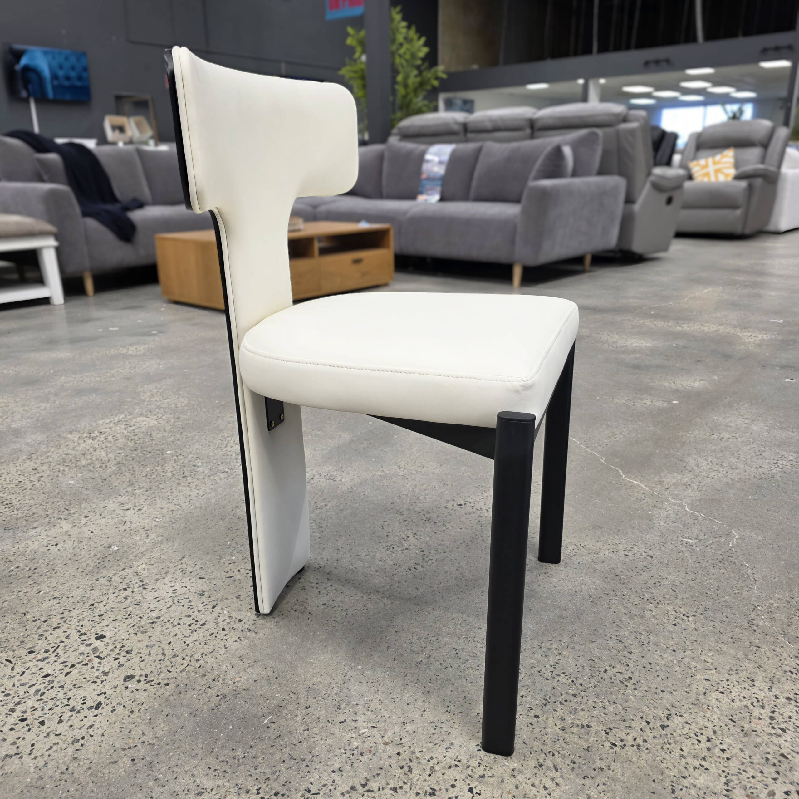 Hugo Chair (2)