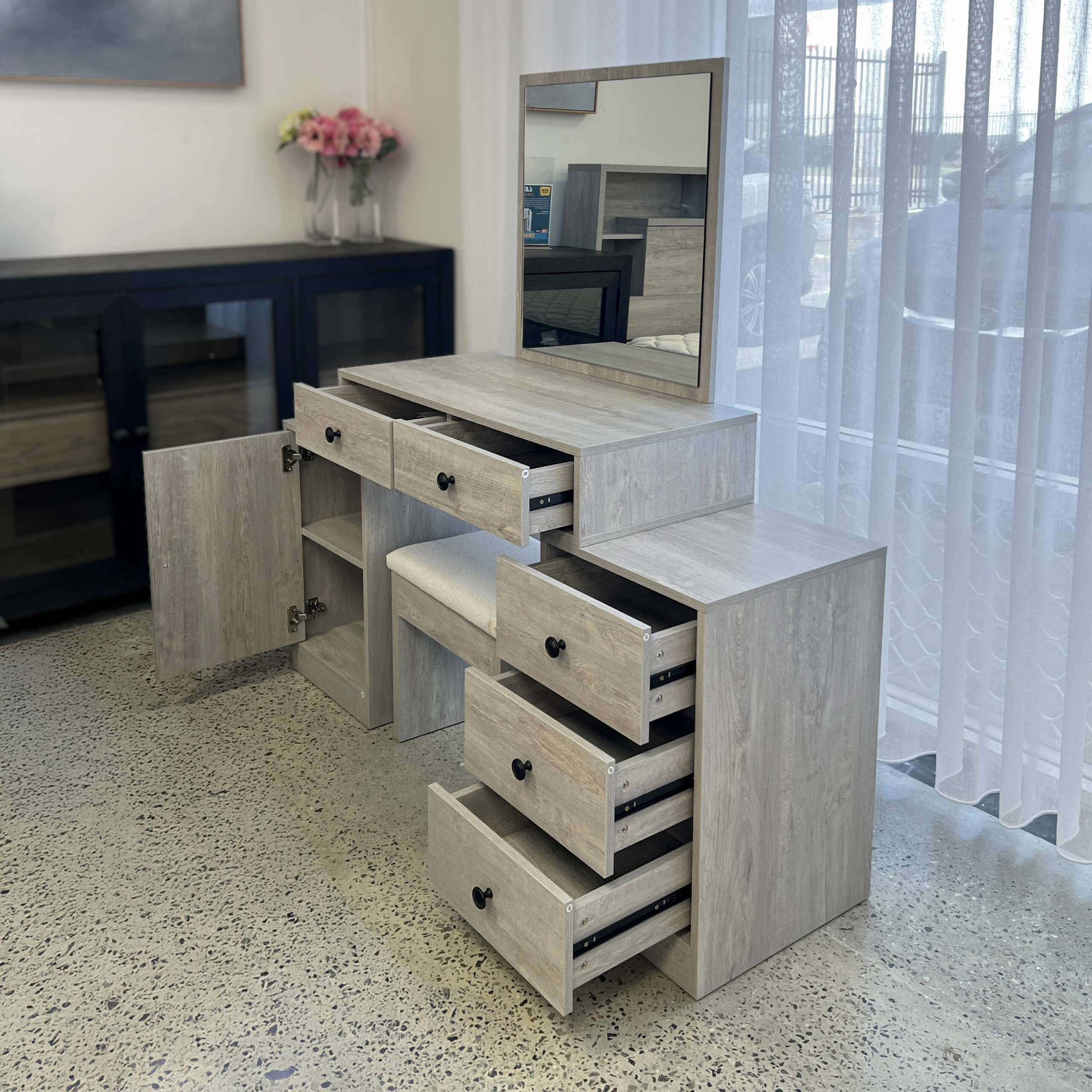 Argo Dressing Table (3)