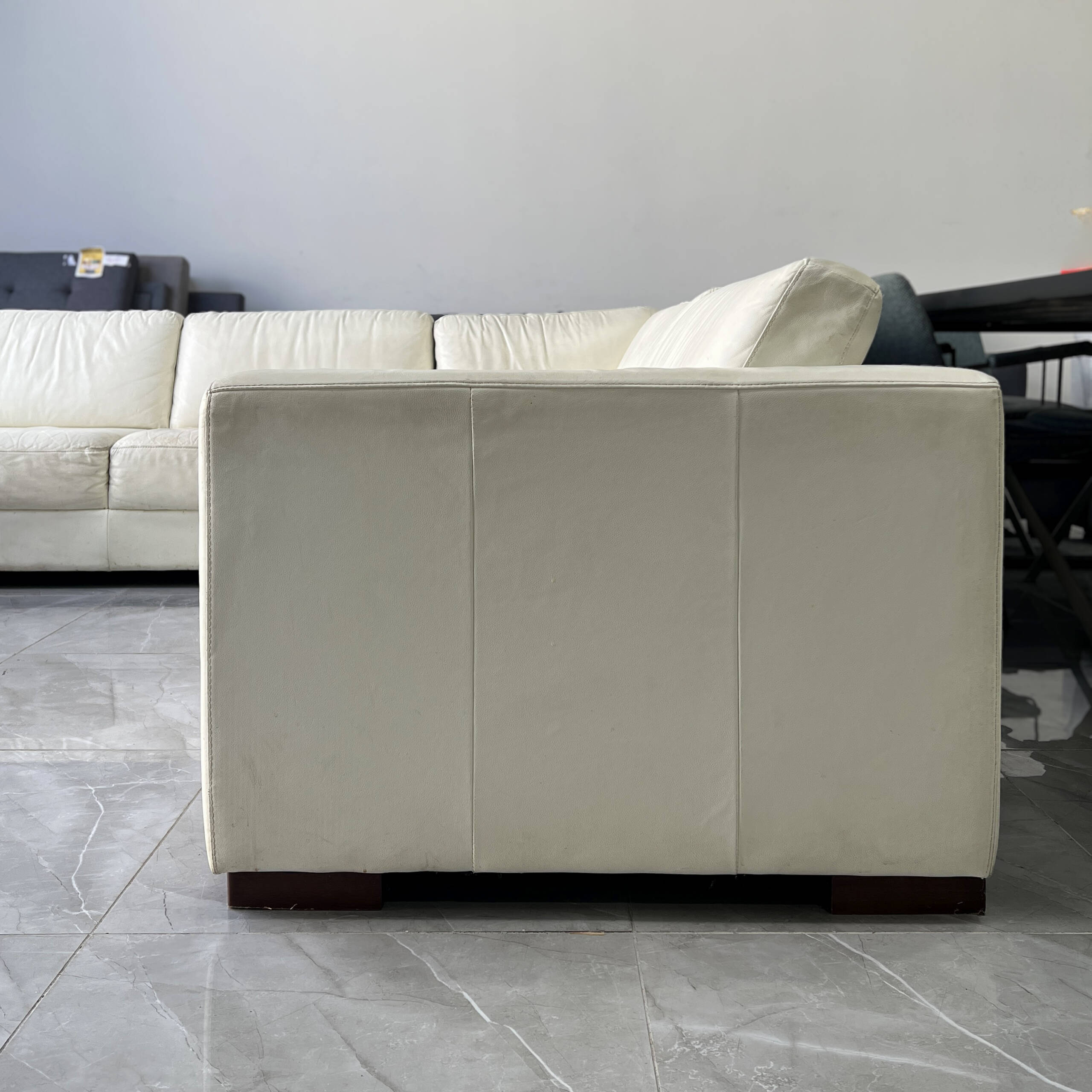 White Sofa (3)