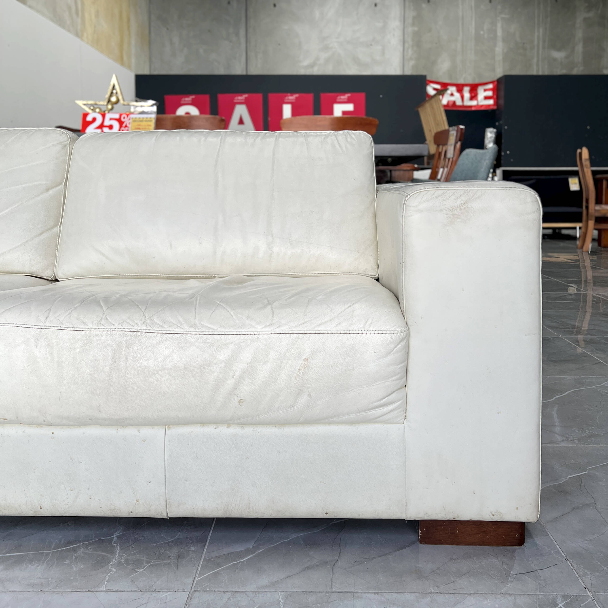 White Sofa (4)