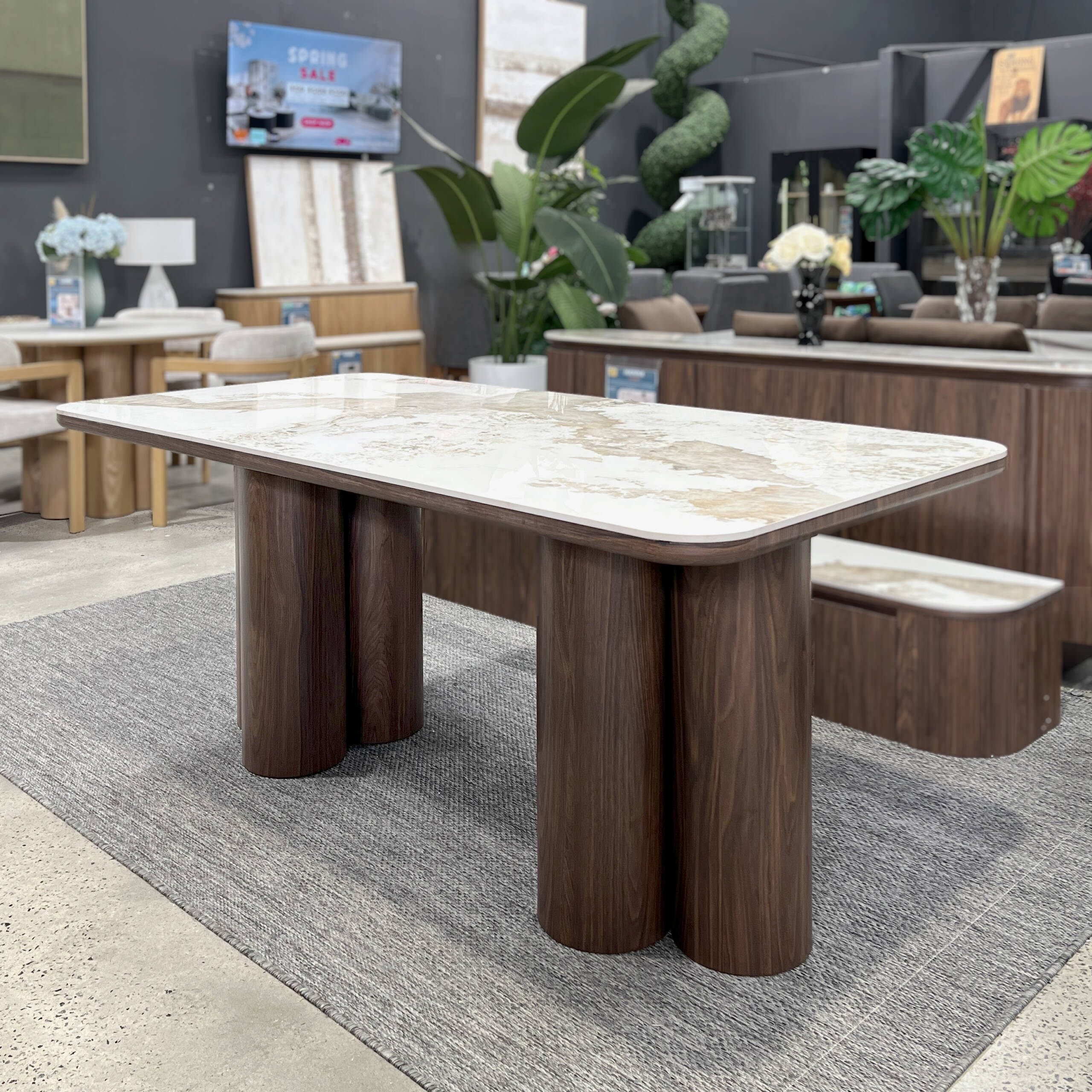 Hanna Dining Table (2)