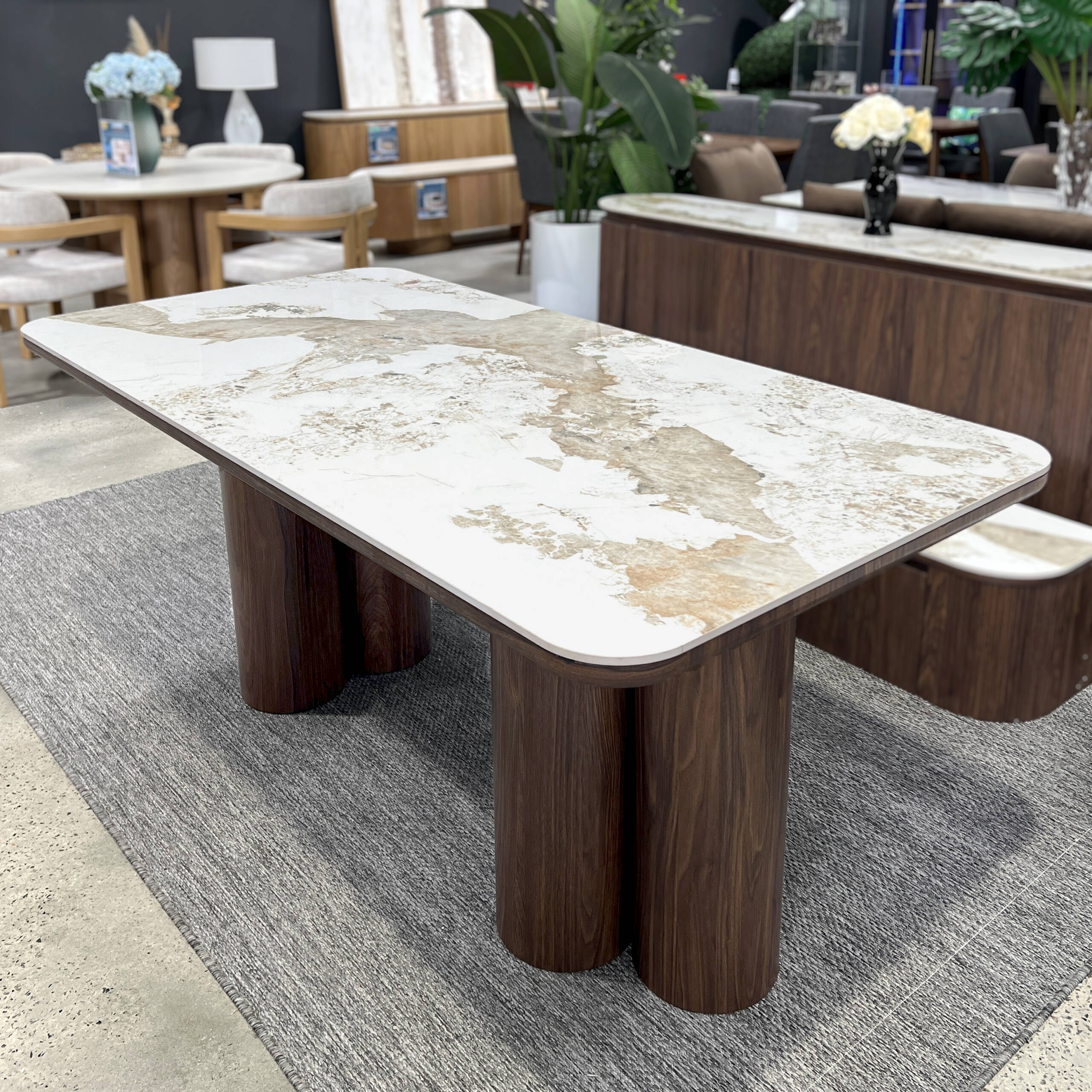 Hanna Dining Table (4)