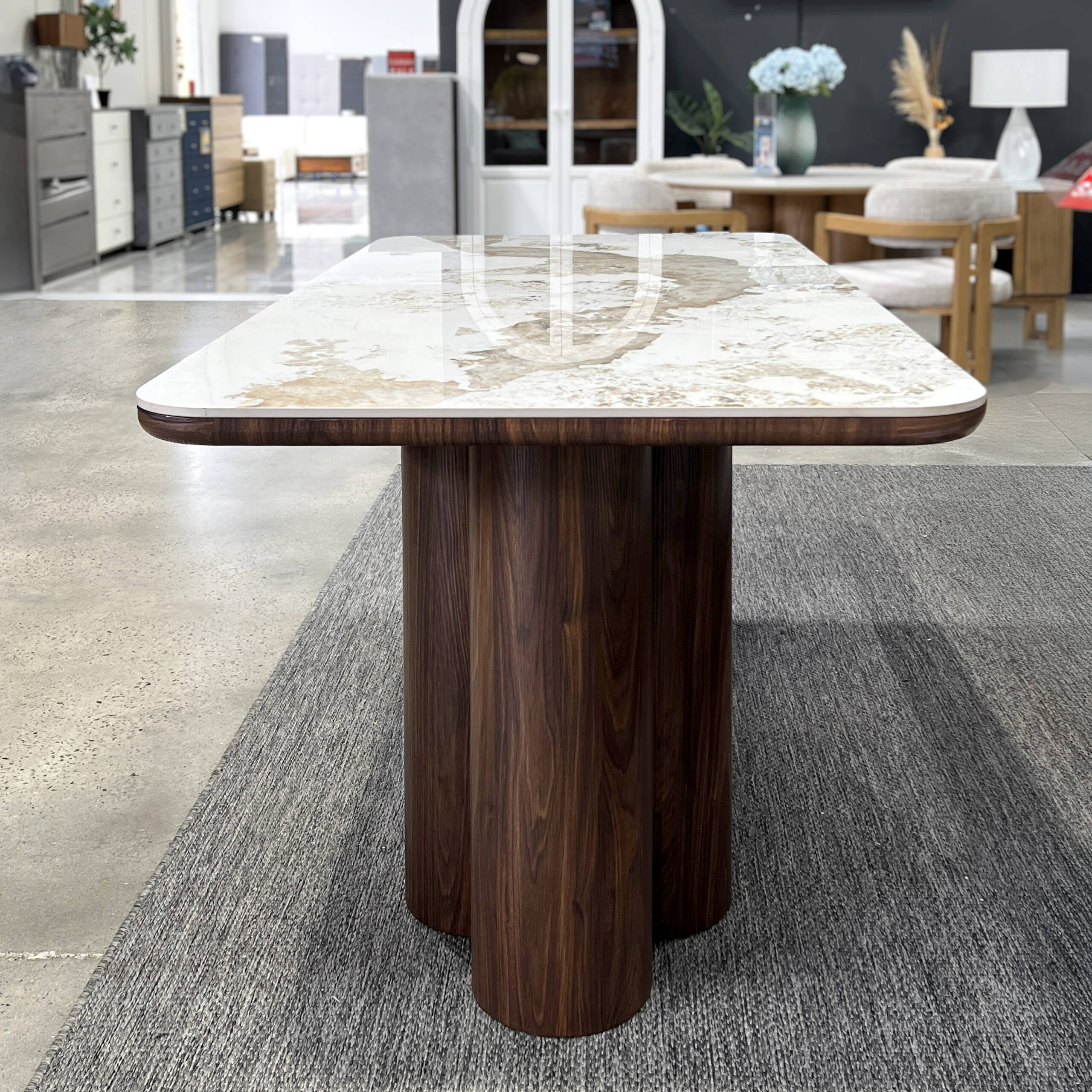 Hanna Dining Table (5)