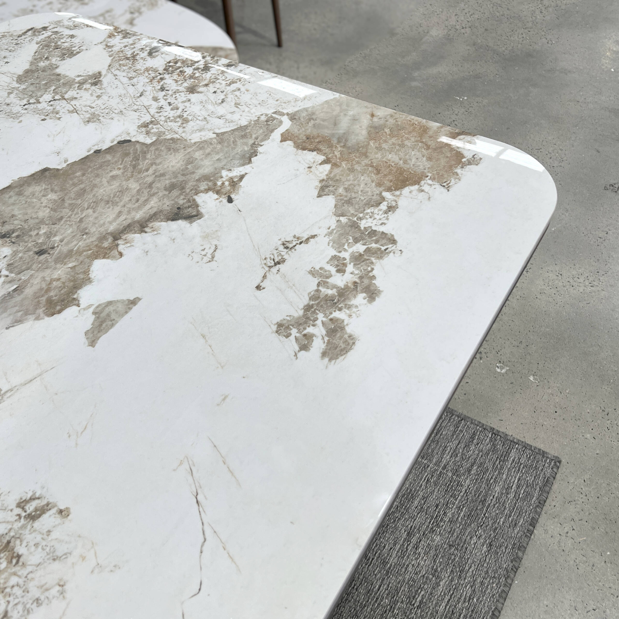 Hanna Dining Table (6)