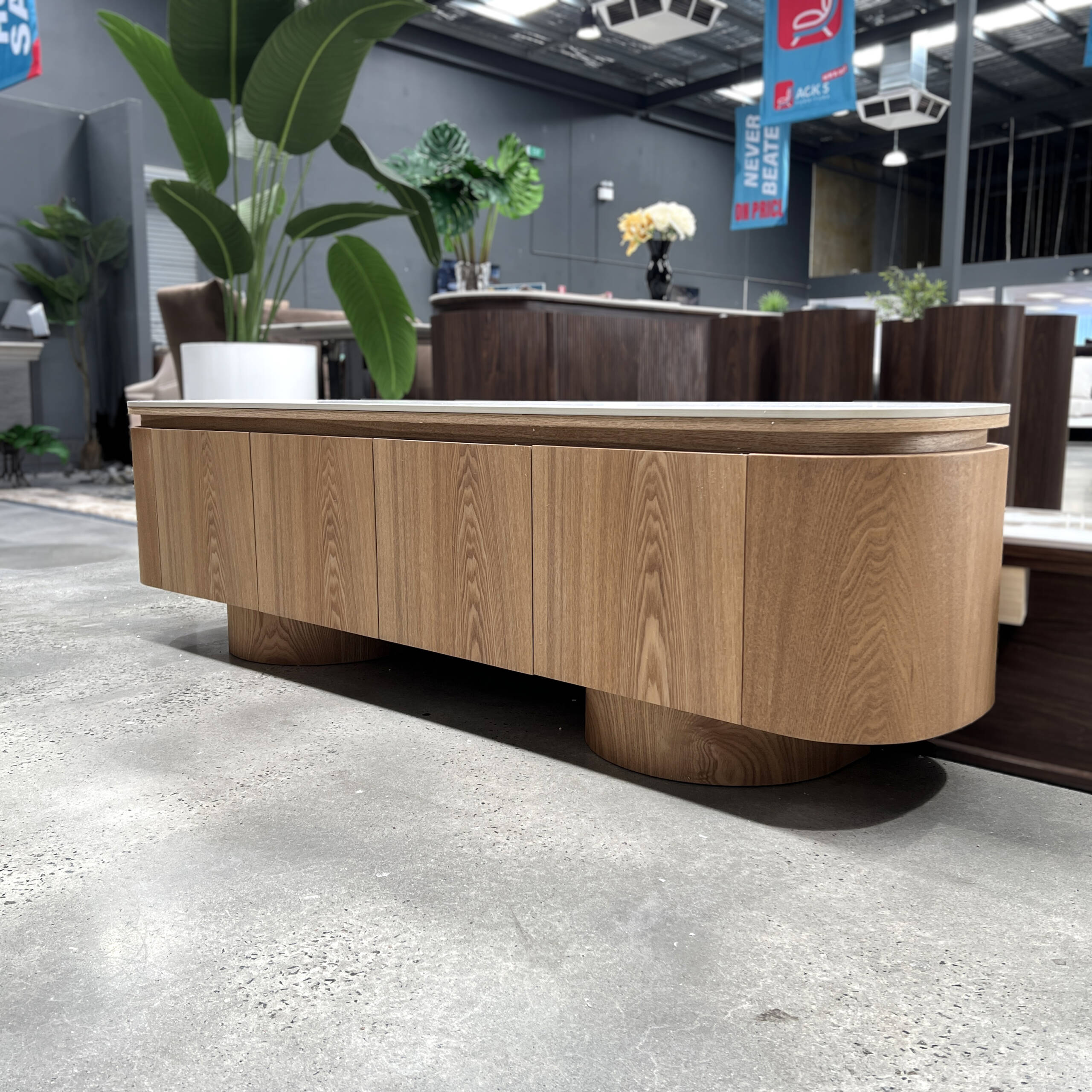 lamba TV unit (4)