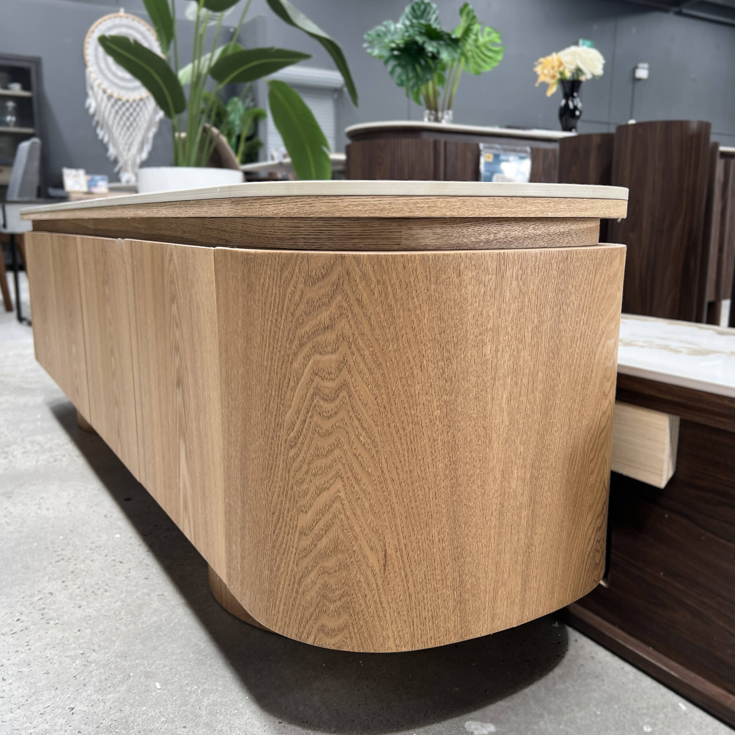 lamba TV unit (8)
